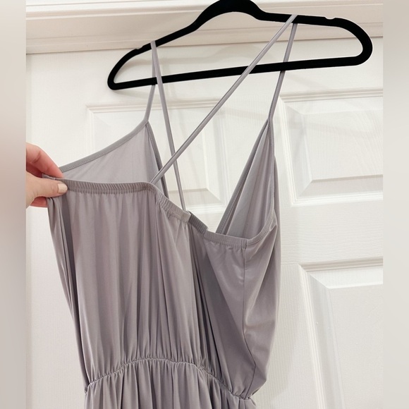 NWT Boohoo Tall Ebony Cross Back Jumpsuit Gray sz 10 - Picture 3 of 4